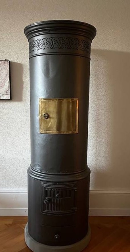  - Antike Kachelofen