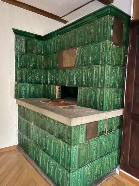  - Antike Kachelofen