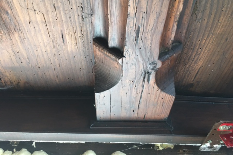 Gotische Holzdecke
