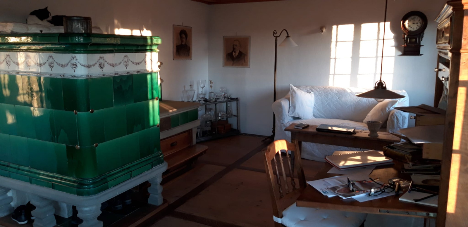 Kachelofen mit Sitzbank - Ganze Schweiz