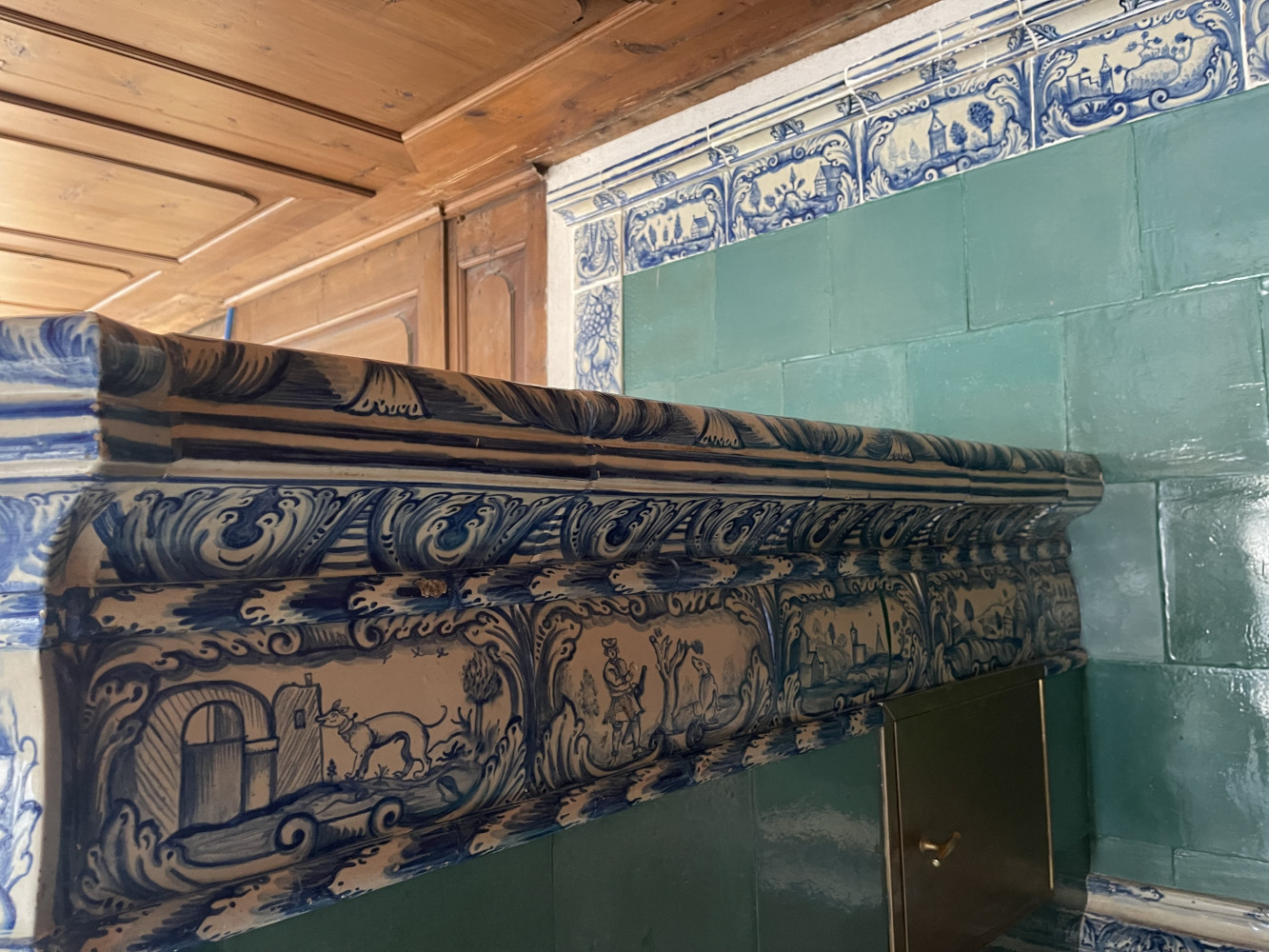 Antiker Kachelofen - Kanton Zug