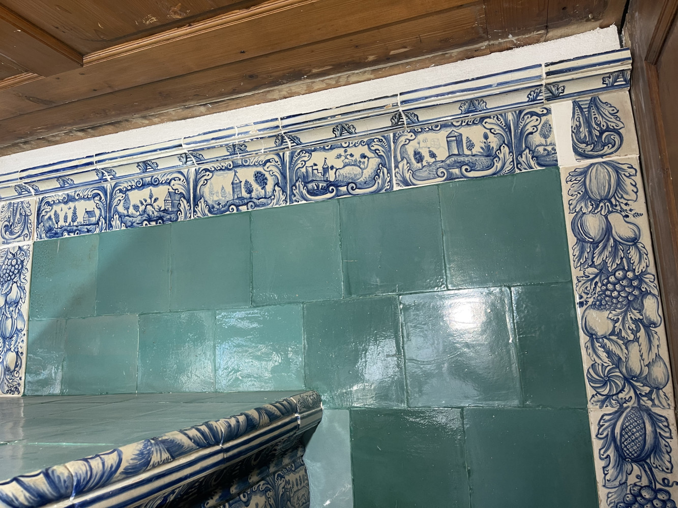 Antiker Kachelofen - Kanton Zug