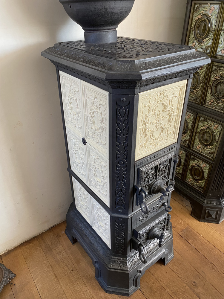  - Stehofen / Gestellkachelofen / Zimmerofen