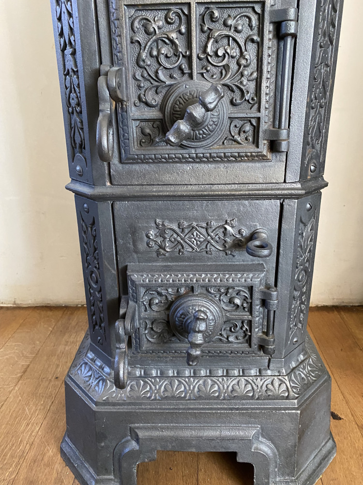  - Stehofen / Gestellkachelofen / Zimmerofen