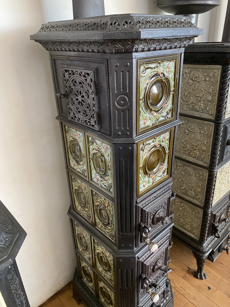  - Stehofen / Gestellkachelofen / Zimmerofen